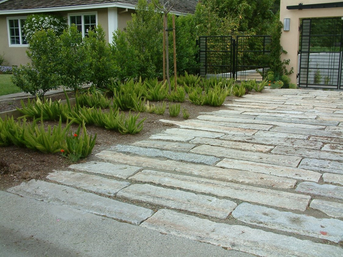 Image of driveway showing pavers representing Hardscape